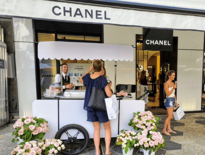 lancement de produit Chanel parfum Riviera pub